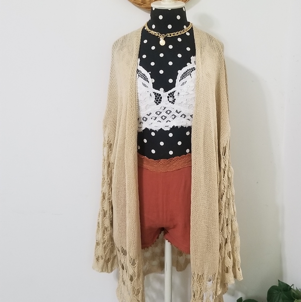 ON THE EDGE RUSTY LACE DETAIL SHORTS - Picture 10 of 15